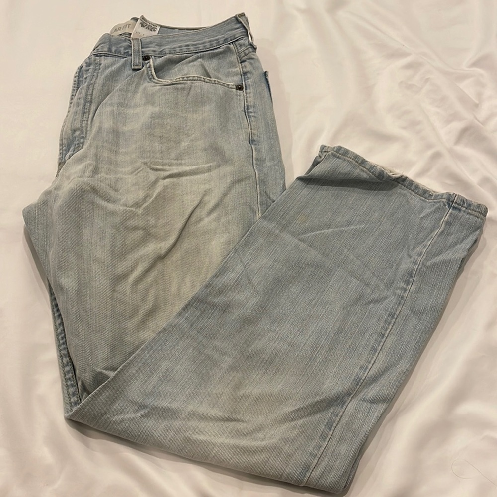 Levi's Light Wash Straight Jeans